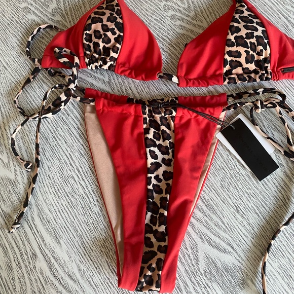 Kendall + Kylie swimsuit - Picture 2 of 6